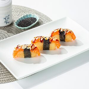 Сет нигири в темпуре с лососем