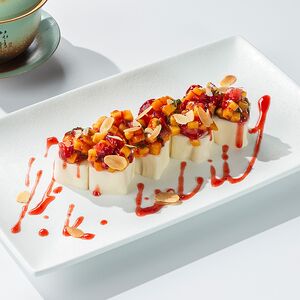 Фруктовый ролл с клубникой и манго