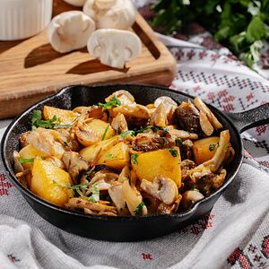 Картофель с лесными грибами
