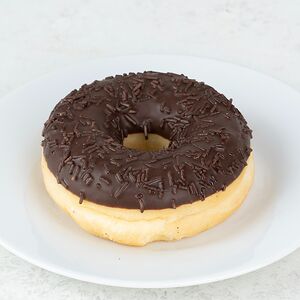 Пончик с шоколадной начинкой