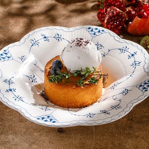 Теплый черничный пирог