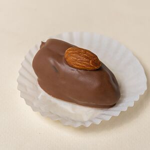 Финик в шоколаде