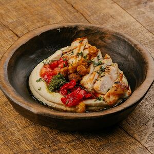 Хумус с цыпленком