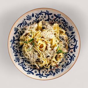 Феттуччине с курицей и грибами