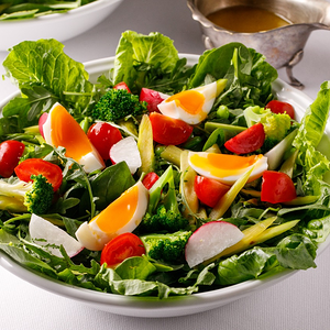 Insalata с яйцом