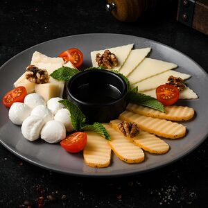 Плато белорусских сыров