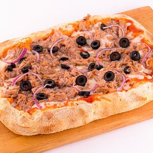 Пицца с тунцом