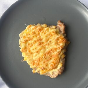Свинина запечённая с сыром
