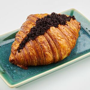 Круассан с маковой помадкой