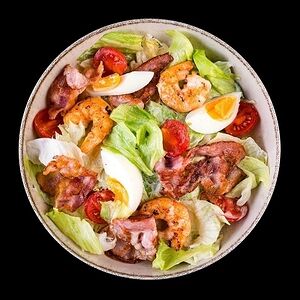 Салат с креветками и беконом