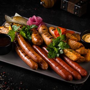 Сет с колбасками гриль