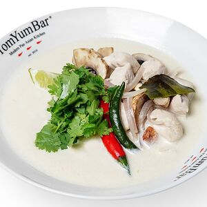 Том Кха с курицей