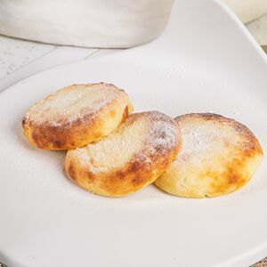 Сырники из органического творога со сметаной