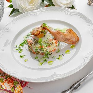 Оливье с перепелкой