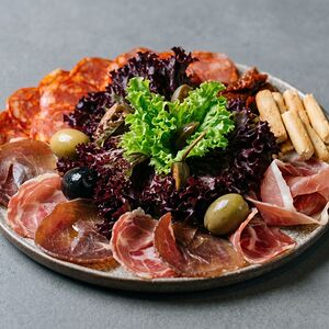 Итальянская закуска