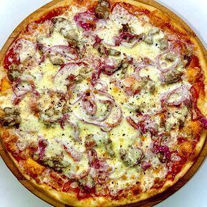 Пицца острая с говядиной