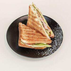 Сендвич с ветчиной и сыром