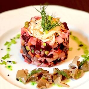 Винегрет с маслятами 