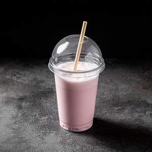 Клубничный молочный коктейль