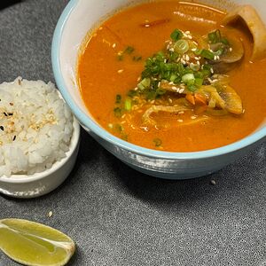 Том-ям с морепродуктами