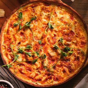 Пирог с цыпленком и томатами
