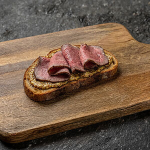 Брускетта с пастрами