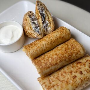 Блинчики с грибным жульеном