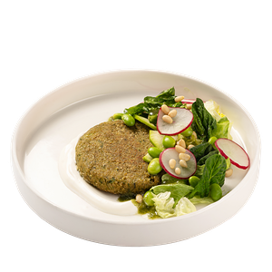 Фалафель с соусом кешью и салатом