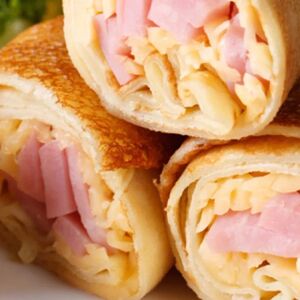 Блинчики с сыром и ветчиной