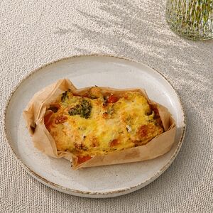 Форель, запеченная с овощами