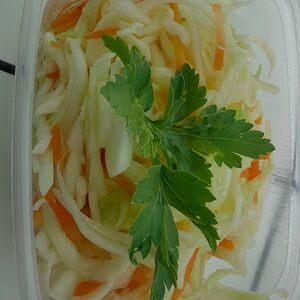 Салат из капусты с морковью 