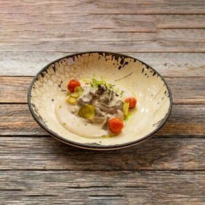 Говядина по-гусарски с овощным пюре