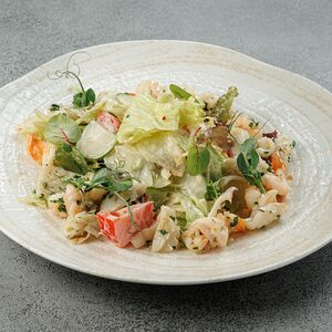 Салат с кальмаром и креветками 