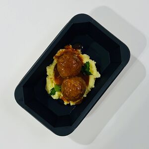 Говяжьи тефтели с картофельным пюре