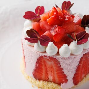 Клубничный сметанник