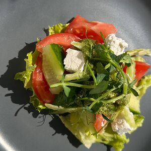 Салат Фитнес с соусом песто