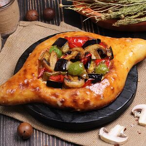  Хачапури по-аджарски с овощами