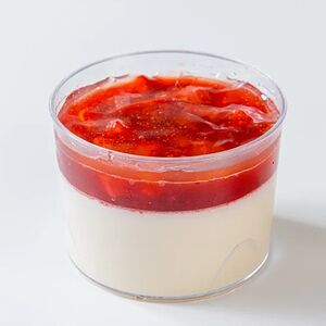Панна-котта с клубникой