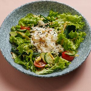 Салат с артишоками и цветной капустой