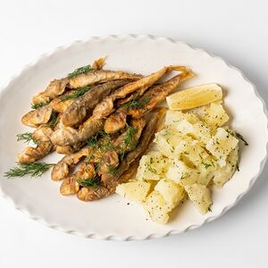 Жареная барабулька с толченым картофелем