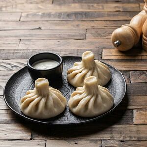 Хинкали со свининой и говядиной