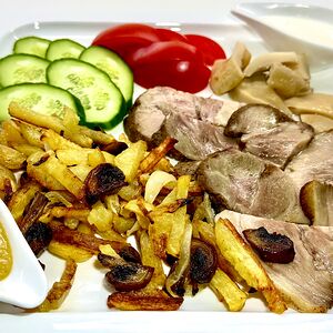 Буженина с жареным картофелем