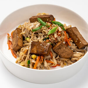 Удон с тофу и соусом терияки