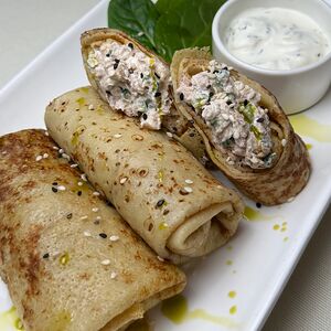 Блины с тунцом и сливочным сыром