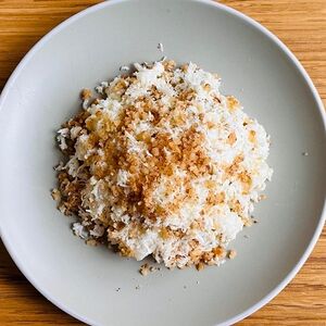 Салат с курицей и ананасом