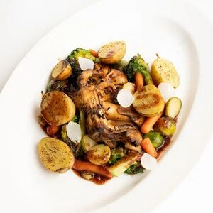 Стейк из вешенок с овощами