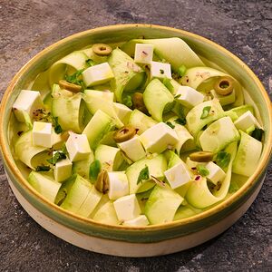 Салат постный с тофу и цукини