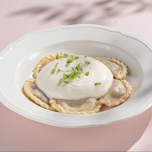 Вишневые вареники с муссом из ряженки