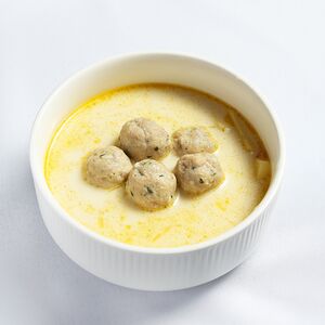 Сливочный суп с фрикадельками из индейки.