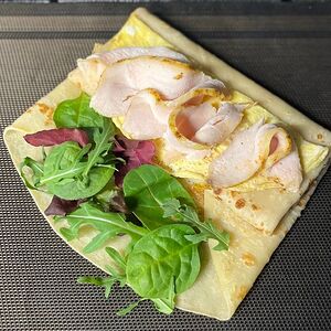 Блинчик с курицей и сыром